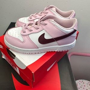 Toddlers sz 10c Nike Dunk. Pink and dark beetroot